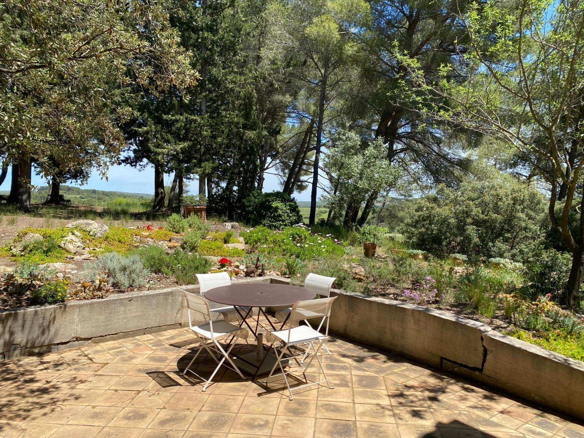 Domaine De Fondouce Bed & Breakfast Villeveyrac Bagian luar foto